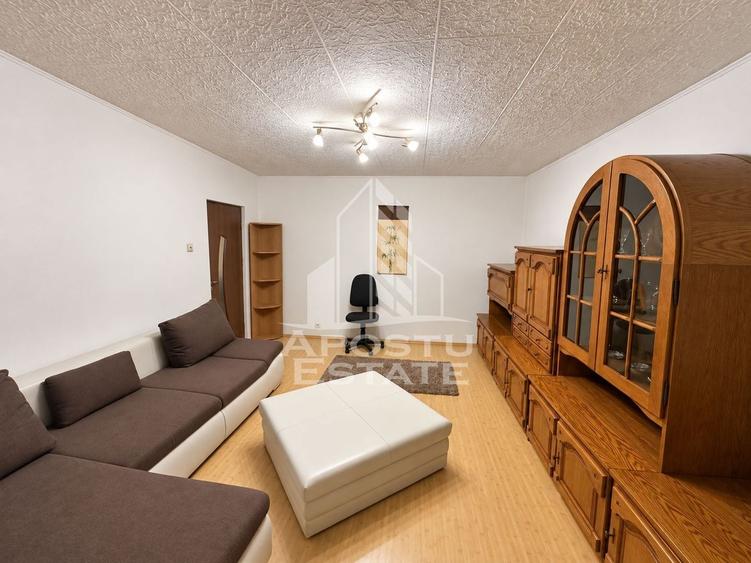 Apartament cu 3 camere decomandat, mobilat în Elisabetin