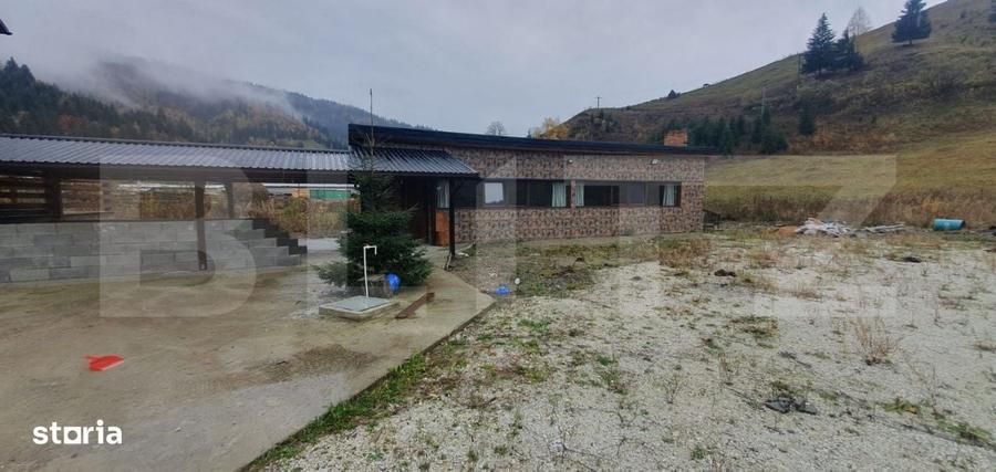 Casă cu 4 camere în Tuțulești
