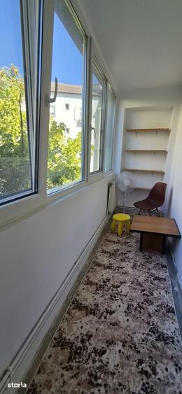 Apartament cu 3 camere decomandat în Girocului