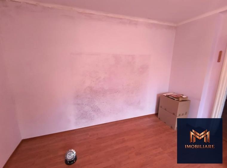 Apartament cu 3 camere semidecomandat în Ultracentral