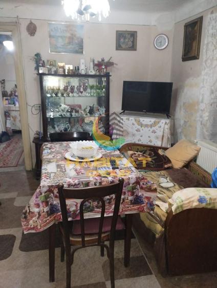 Apartament cu 4 camere semidecomandat în Calea Călărașilor