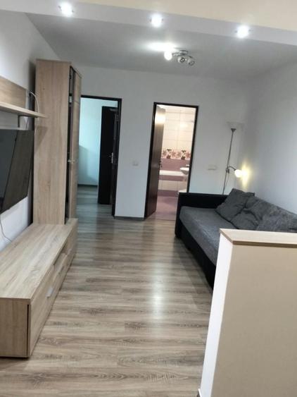 Apartament cu 3 camere decomandat în Sub Arini