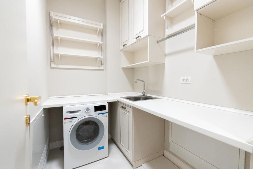 Apartament cu 3 camere semidecomandat în Dorobanți