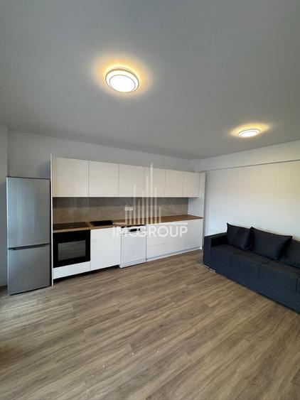 Apartament cu 3 camere semidecomandat, mobilat în Florești