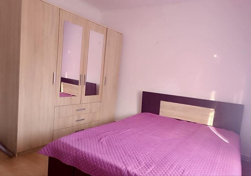 Apartament cu 3 camere decomandat în E3