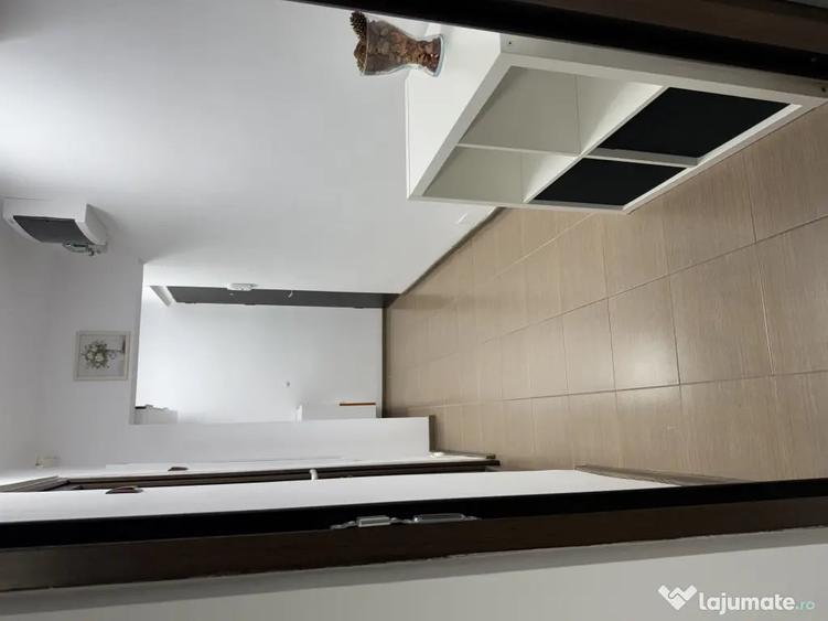Apartament cu 2 camere semidecomandat în Prundu