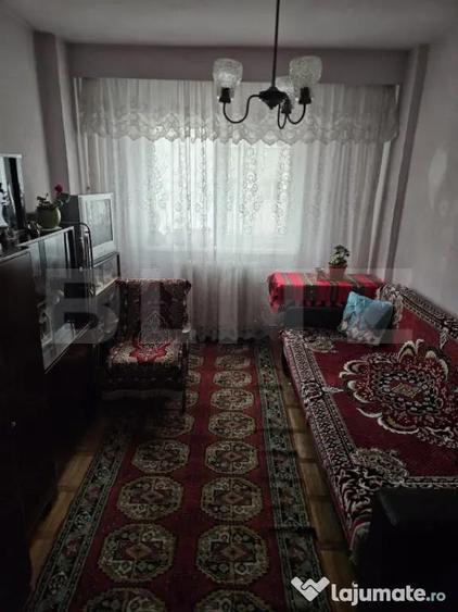 Apartament 3 camere, 70 mp, 2 bai, etaj 3 - Zona excelenta, - 10
