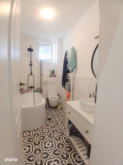 Apartament cu 3 camere în Pieptănari
