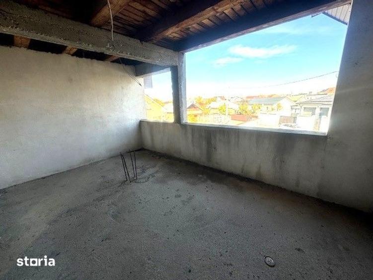 Casă cu 5 camere cu Teren 468 Mp în Central
