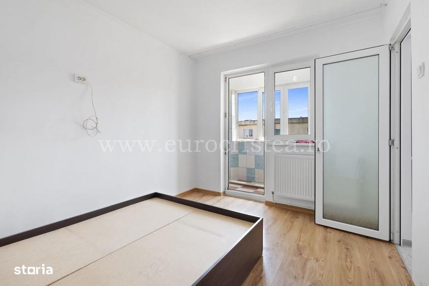 Apartament cu 3 camere semidecomandat în Central
