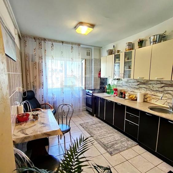Apartament cu 3 camere decomandat, mobilat în Drumul Taberei