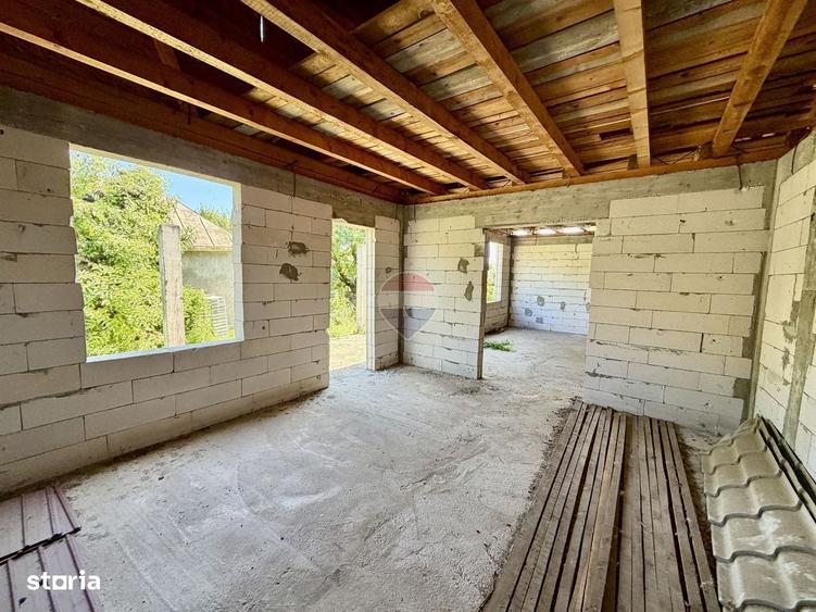 Casă cu 3 camere în Sârbi