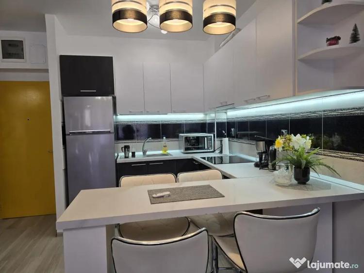 Apartament cu 2 camere semidecomandat în Platoul Izvor