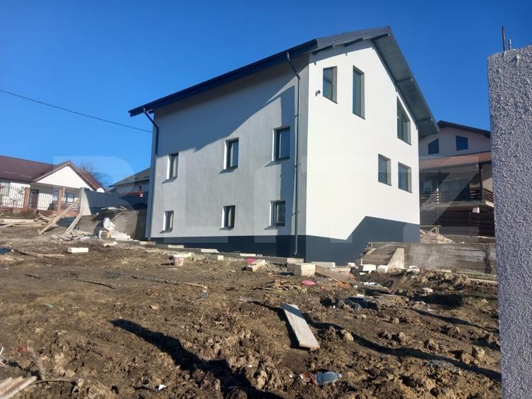 Casă individuală cu 5 camere cu Teren 500 Mp în Valea Adâncă