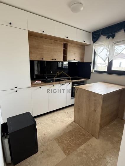 Duplex cu 5 camere cu Canalizare în Clinceni