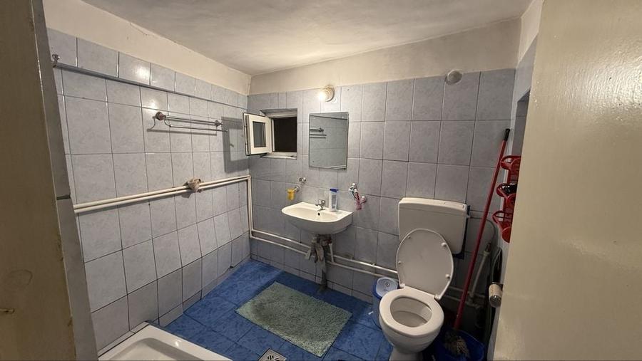 Casă cu 3 camere în Prelungirea Ghencea