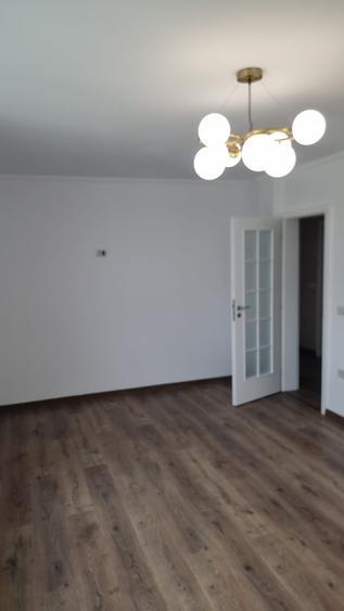 Casă individuală cu 5 camere cu Canalizare în Bârnova