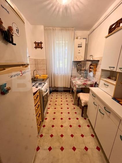Apartament cu 2 camere semidecomandat, mobilat în Micro 4