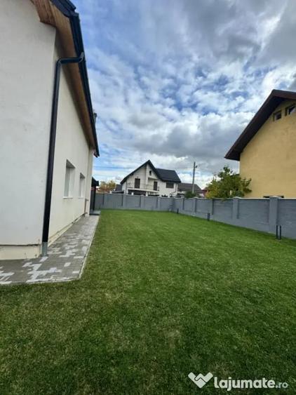 Casă cu 4 camere cu Teren 404 Mp în Mocira