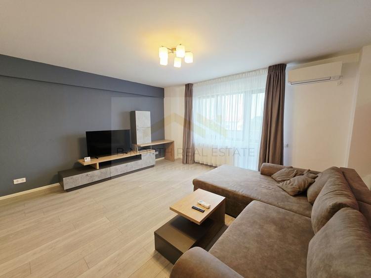 Apartament cu 2 camere decomandat, mobilat în Central