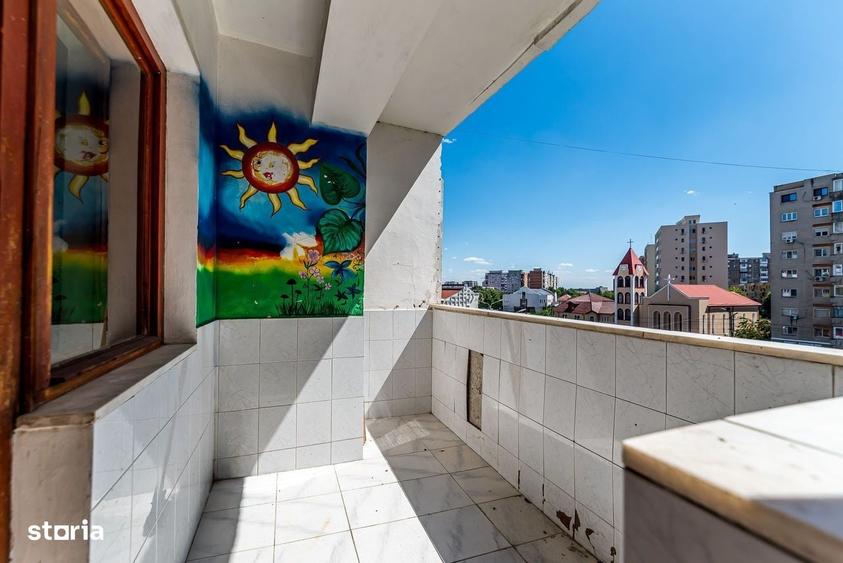 Apartament cu 4 camere decomandat în Aurel Vlaicu