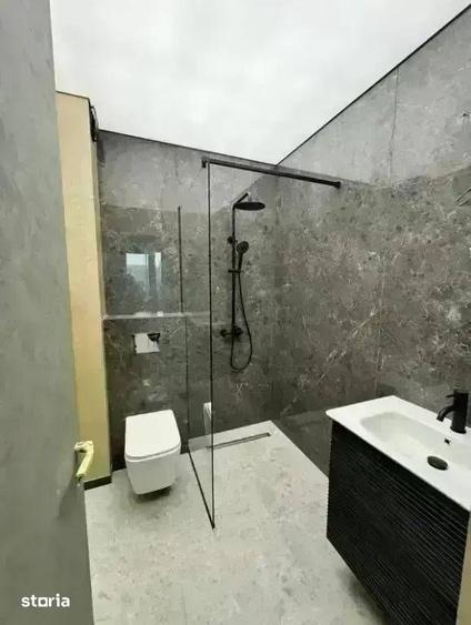 Apartament cu 4 camere decomandat în Ștefan cel Mare