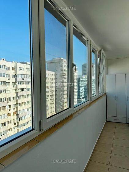 Apartament cu 3 camere decomandat în P-ța Victoriei