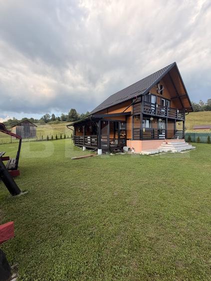 Casa de vacanta , 114 mp , 1080 mp teren, Vama, Bucovina - 1