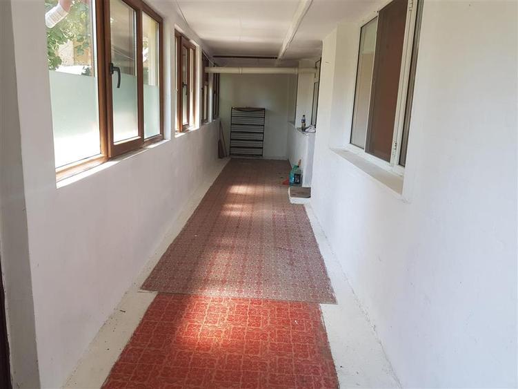Apartament cu 3 camere semidecomandat în Marna