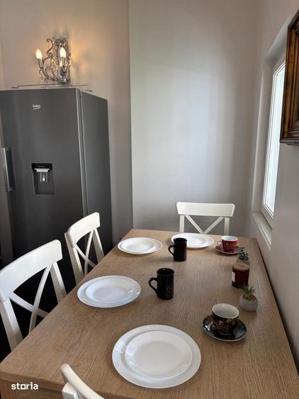 Apartament cu 4 camere în Capitale