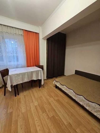 Garsonieră decomandată în Prundu