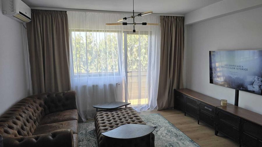 Apartament cu 2 camere decomandat în Odăile