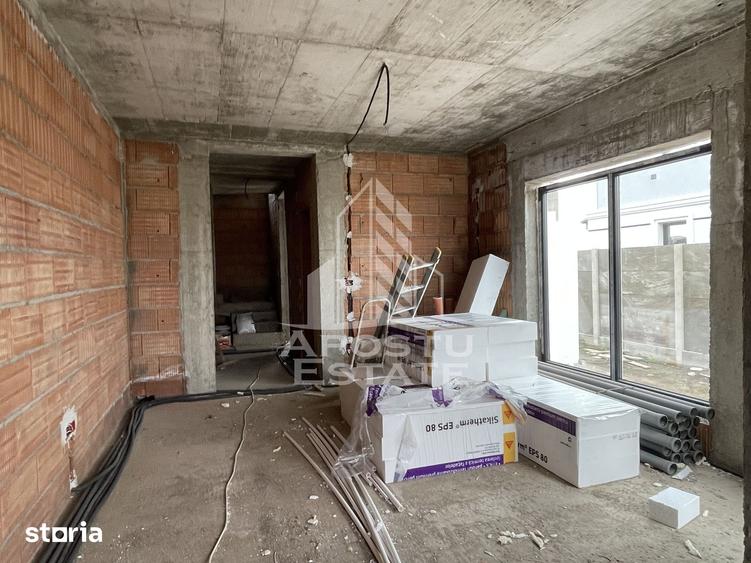 Casă cu 3 camere cu Teren 250 Mp în Săcălaz