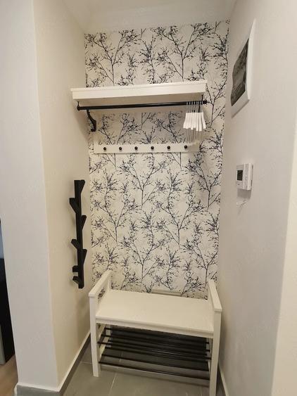 Apartament cu 3 camere decomandat în Exterior Vest