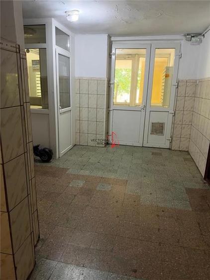 Garsonieră decomandată, mobilată în Titan