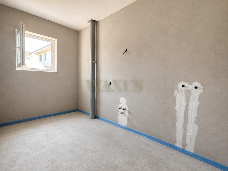 Duplex cu 4 camere cu Canalizare în Chinteni