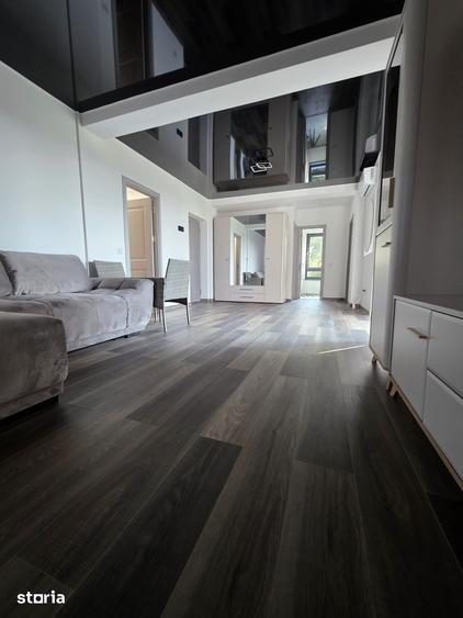 Apartament cu 2 camere în Micro 17