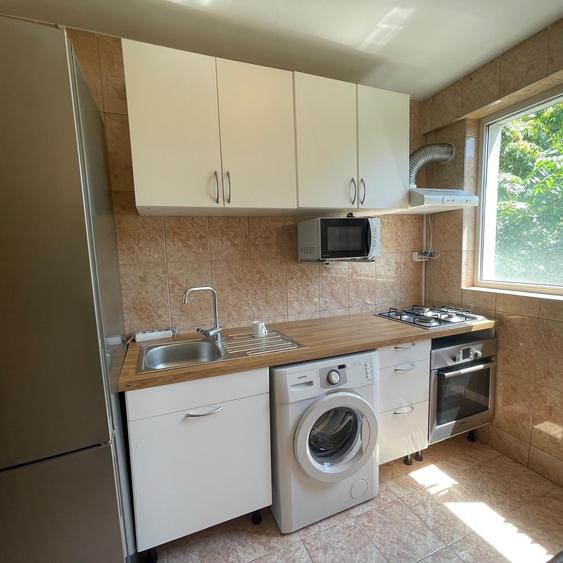 Apartament cu 2 camere decomandat în P-ța Muncii