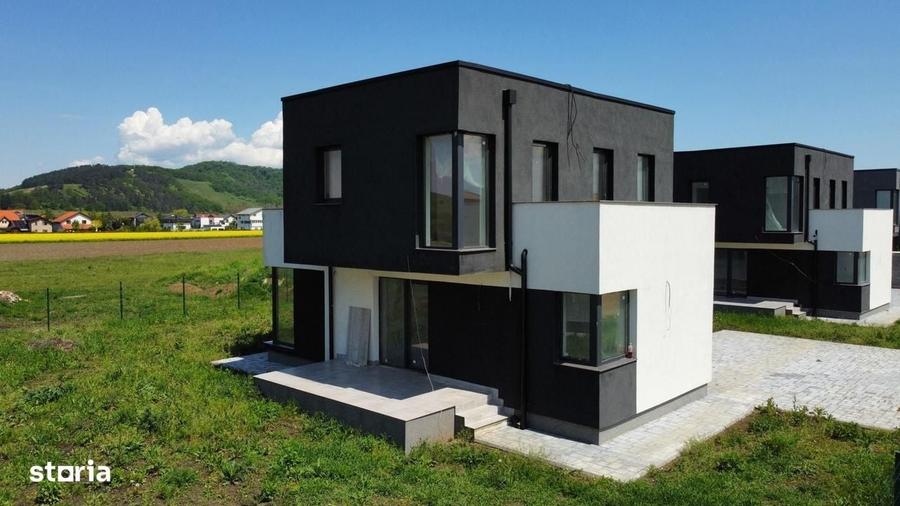 Casa/Vila cu 5 camere de vanzare - Sanpetru - 4