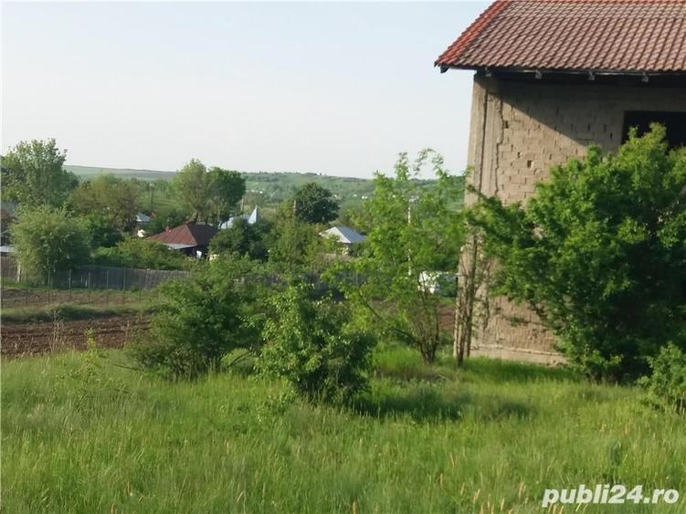 Casă cu 6 camere cu Teren 5000 Mp în Baldovinești