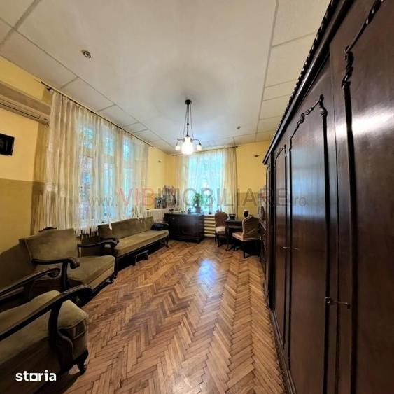 Casă cu 6 camere cu Teren 373 Mp în Cotroceni