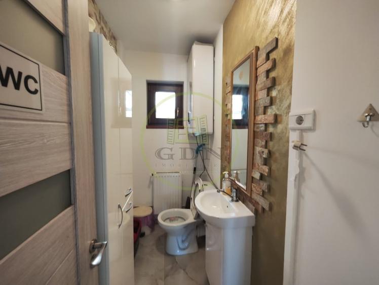 Casă individuală cu 5 camere cu Teren 390 Mp în Bariera Vâlcii