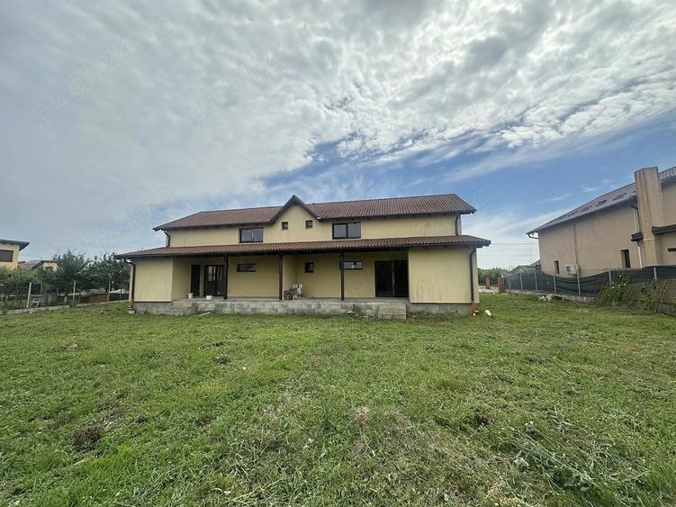 Casă cu Teren 50 Mp în Dorolț