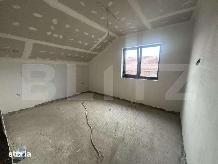 Casă cu 4 camere cu Teren 300 Mp în Lazuri