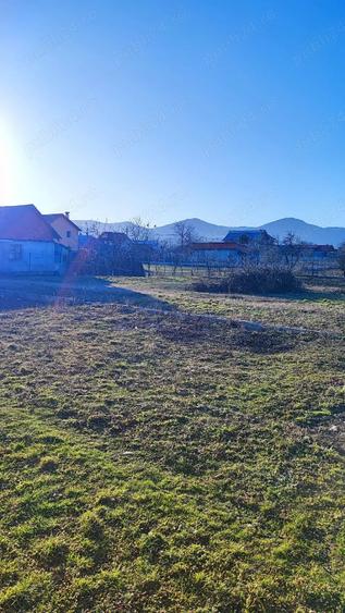 Teren de 800 mp, în Dumbrava