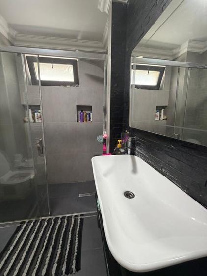Casă individuală cu 5 camere cu Canalizare în Brestei