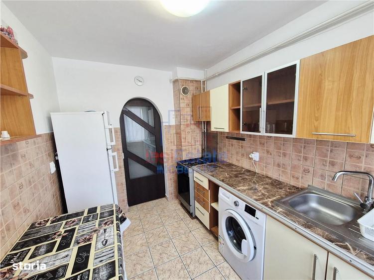 Apartament cu 3 camere in Podu Ros - 11