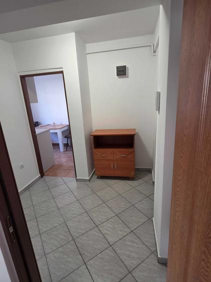 Garsonieră decomandată în Ipotești