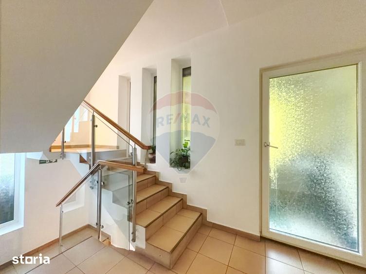 Spațiu comercial, de 303 mp, în Girocului