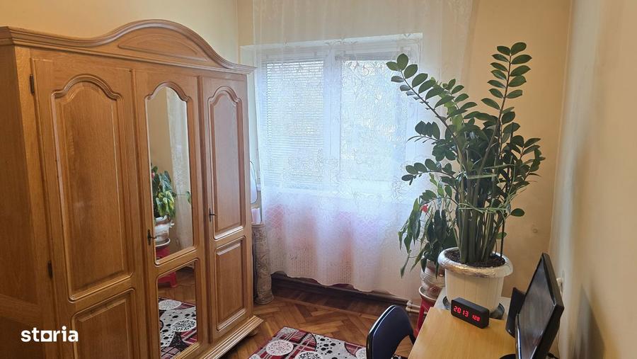Apartament cu 2 camere semidecomandat în Zamfirescu